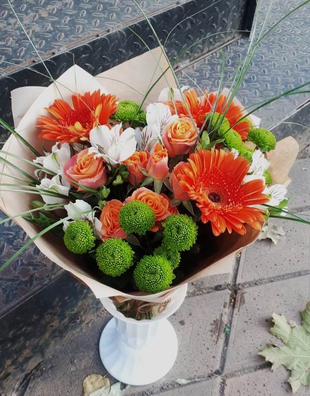 Букет цветов из: Герберы, Хризантемы, Альстромерии и Розы в Прикумском