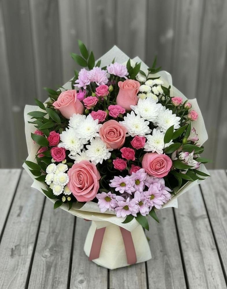 Букет цветов из: Альстромерии, Гвоздики, Розы и Хризантемы в Прикумском