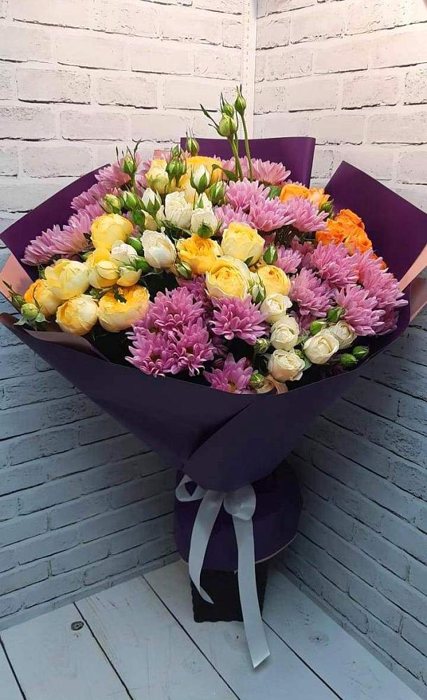 Букет цветов из: Хризантемы и Розы в Прикумском