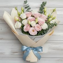 Букет цветов из:  Лизиантусы #REPLACE_PRED# Прикумском