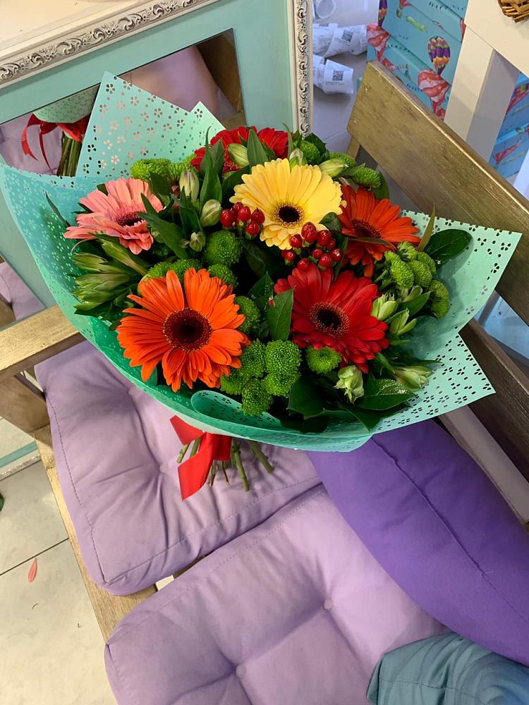 Букет цветов из: Герберы, Хризантемы и Альстромерии в Прикумском