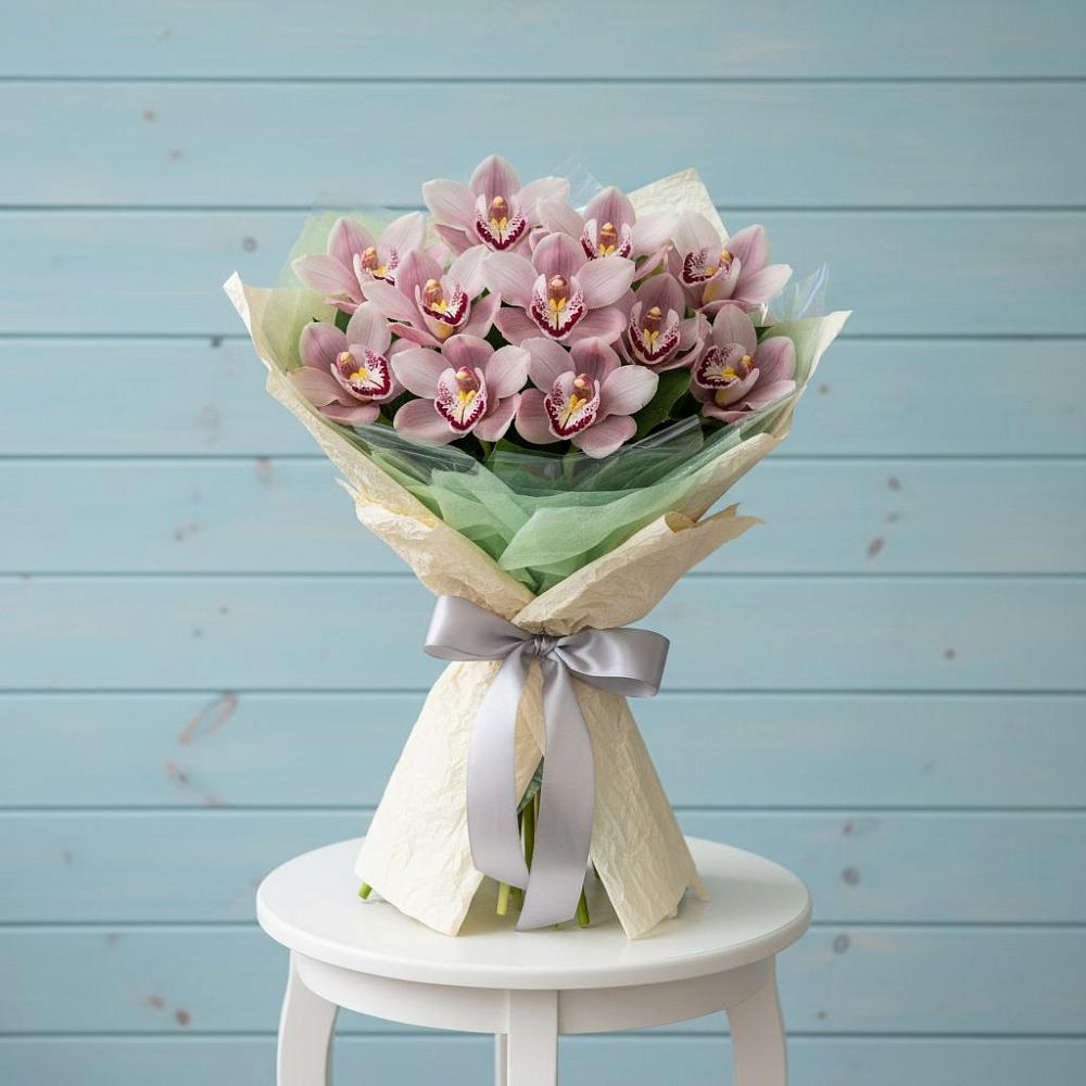 Букет цветов из: Орхидеи и Розы в Прикумском