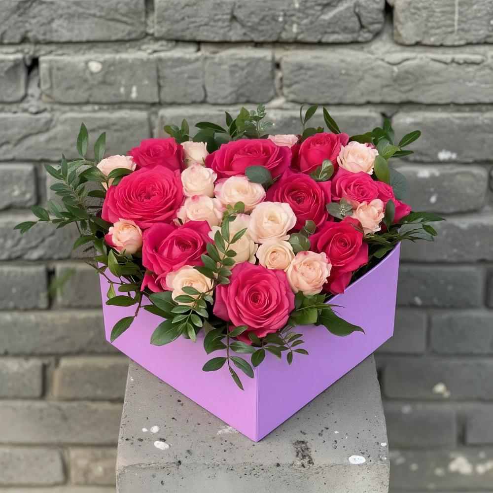 Цветочная композиция из Розы в коробке в Прикумском