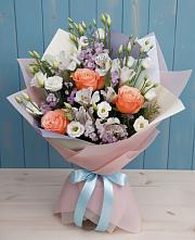 Букет цветов из:  Лизиантусы, Розы, Альстромерии и Гипсофила #REPLACE_PRED# Прикумском