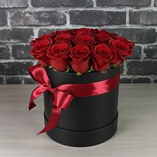 Цветочная композиция из Розы в шляпной коробке в Прикумском