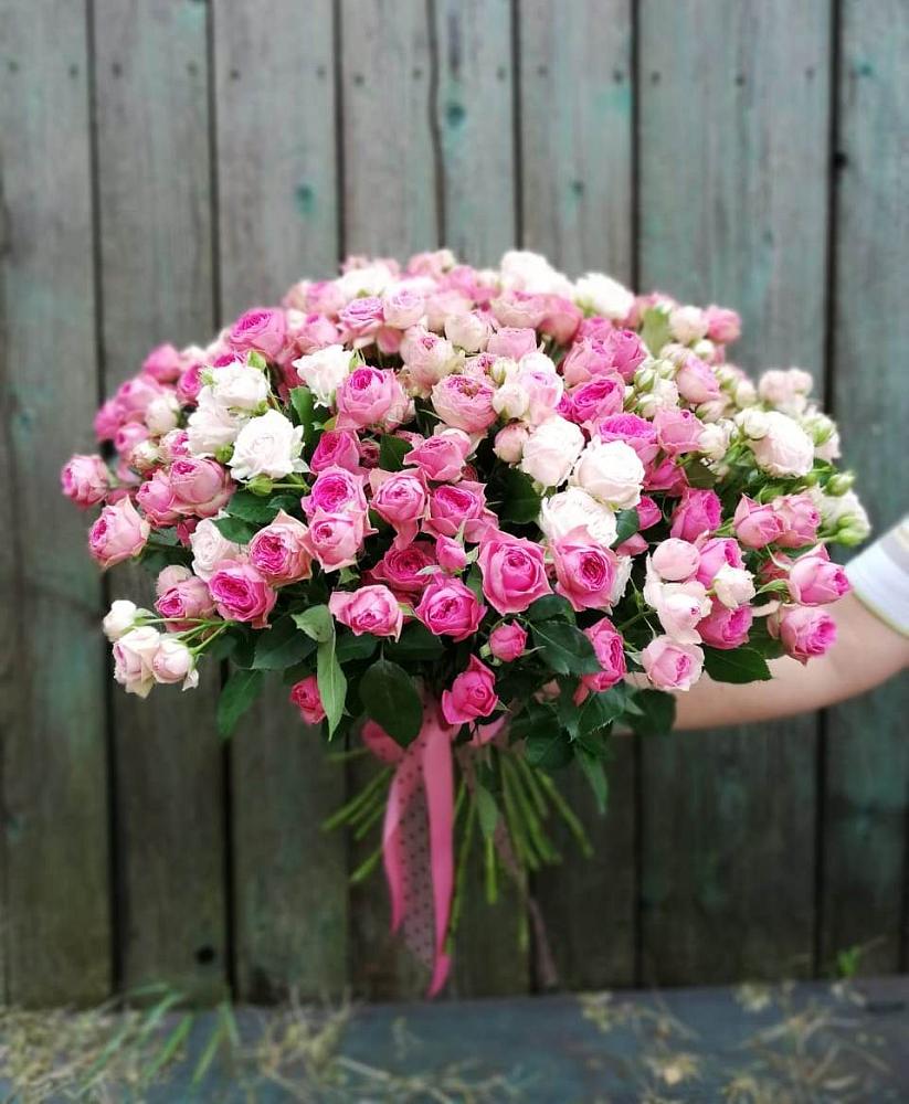 Букет Розовые кустовые розы Натали и Лав Лидия в Прикумском