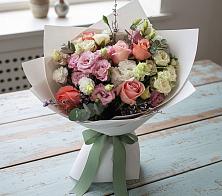 Букет цветов из:  Розы, Лизиантусы и Гвоздики в Прикумском