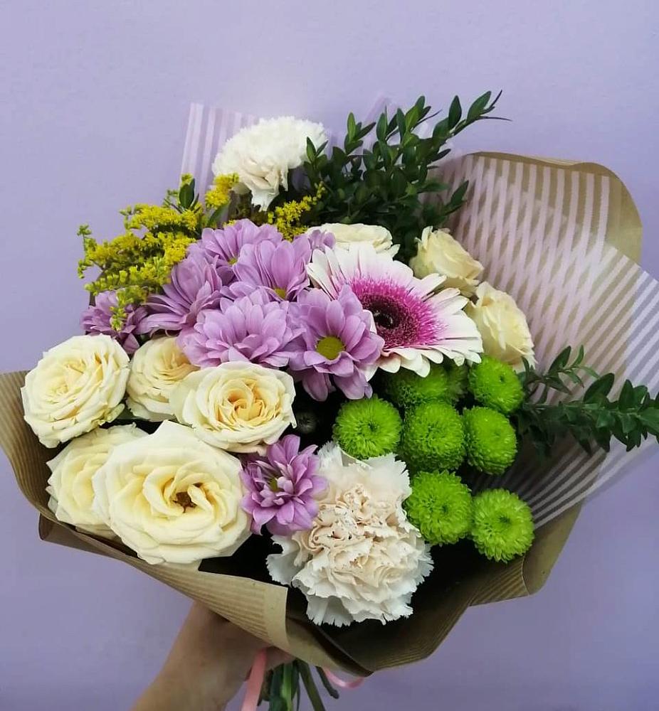 Букет цветов из: Хризантемы, Розы, Гвоздики и Герберы в Прикумском