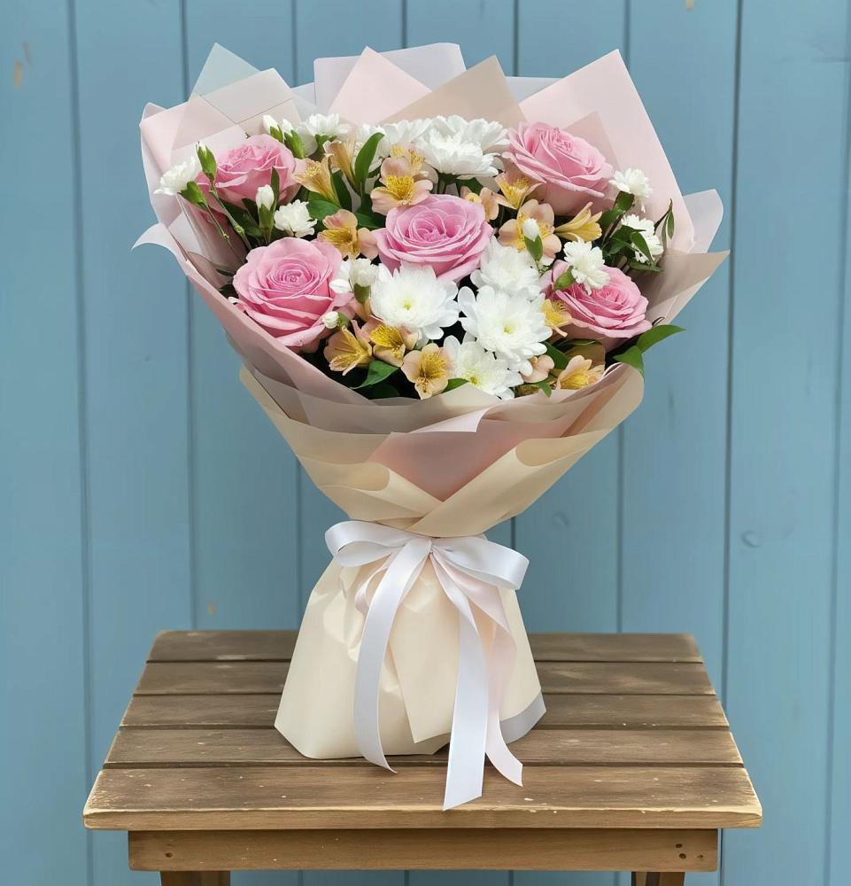 Букет цветов из: Гвоздики, Орхидеи и Розы в Прикумском