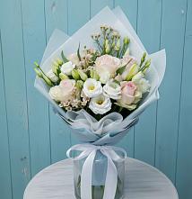 Букет цветов из:  Розы и Лизиантусы в Прикумском
