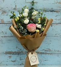 Букет цветов из:  Розы и Лизиантусы в Прикумском