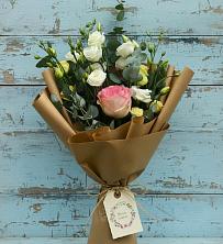 Букет цветов из:  Розы и Лизиантусы в Прикумском